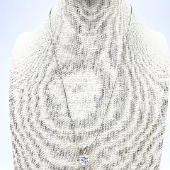 AVON Pendant Necklace Clear Faceted Crystal Silver Tone Signed - Picture 1 of 6